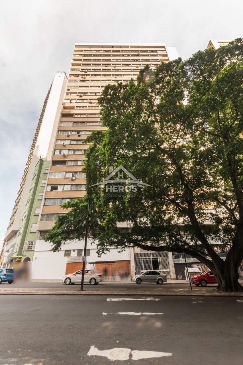 Apartamento 2 dorm, 52m², Centro, R$ 180mil