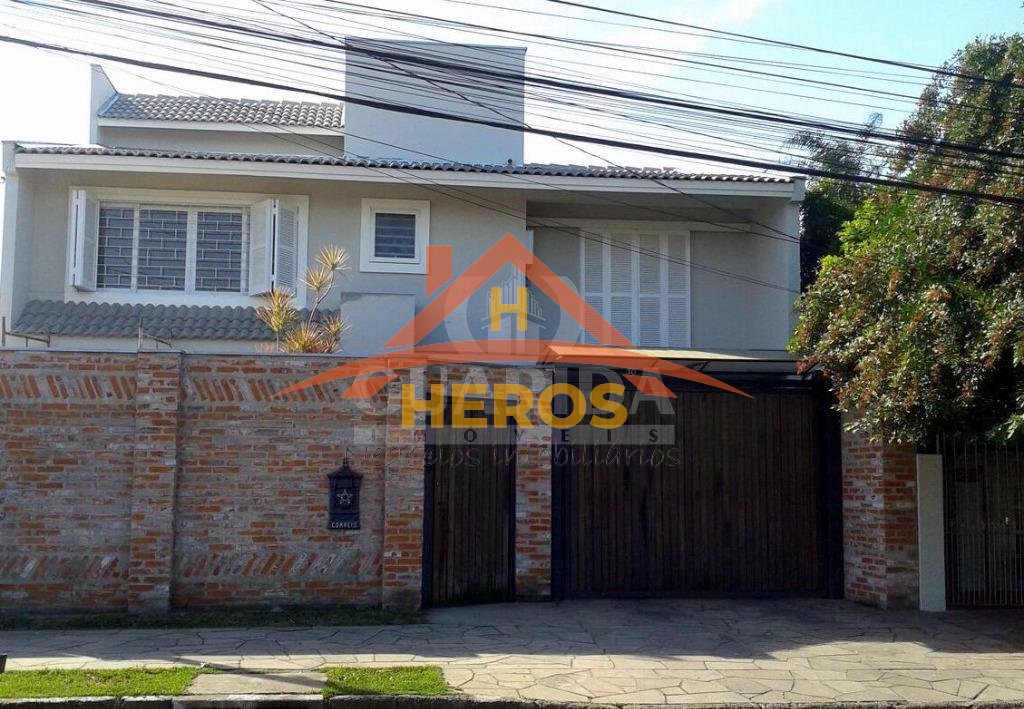 Casa 6 dorm, 330m², Cristal, R$ 1,2 milhão