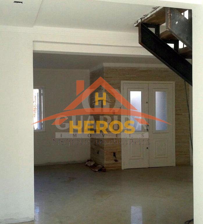 Casa 6 dorm, 330m², Cristal, R$ 1,2 milhão