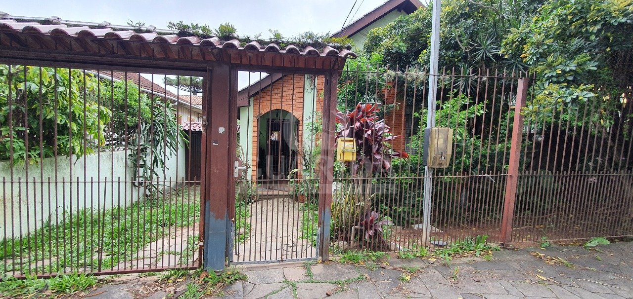 Casa 3 dorm, 160m², Medianeira, R$ 600 mil