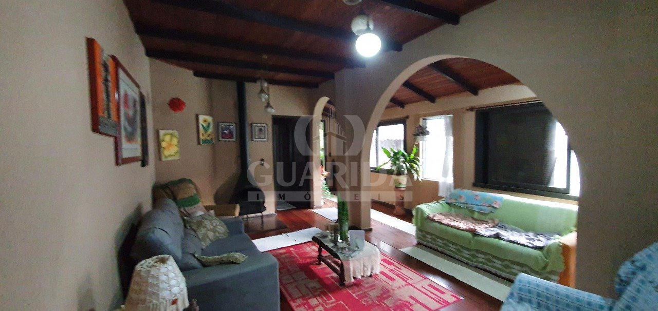 Casa 3 dorm, 160m², Medianeira, R$ 600 mil
