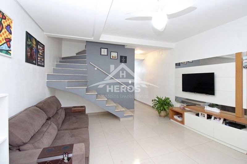 Casa cond 2 suítes, 75,6m², Vila Nova, R$ 420 mil