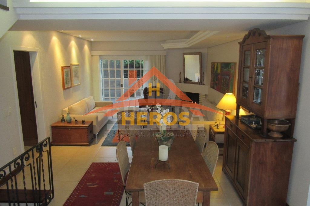 Casa condomínio, 267m², Tristeza, R$ 958mil