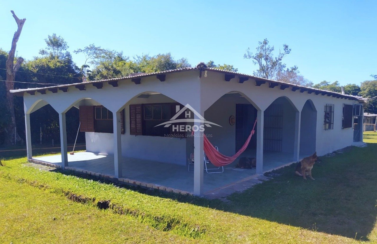 Sitio, 04 dorm, 01 hectare de área, 375 mil Viamão