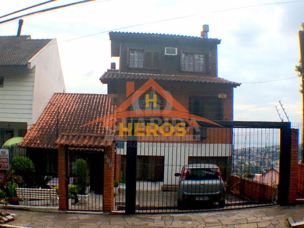 Casa 4 dorm, 450m², Teresópolis, R$ 780mil
