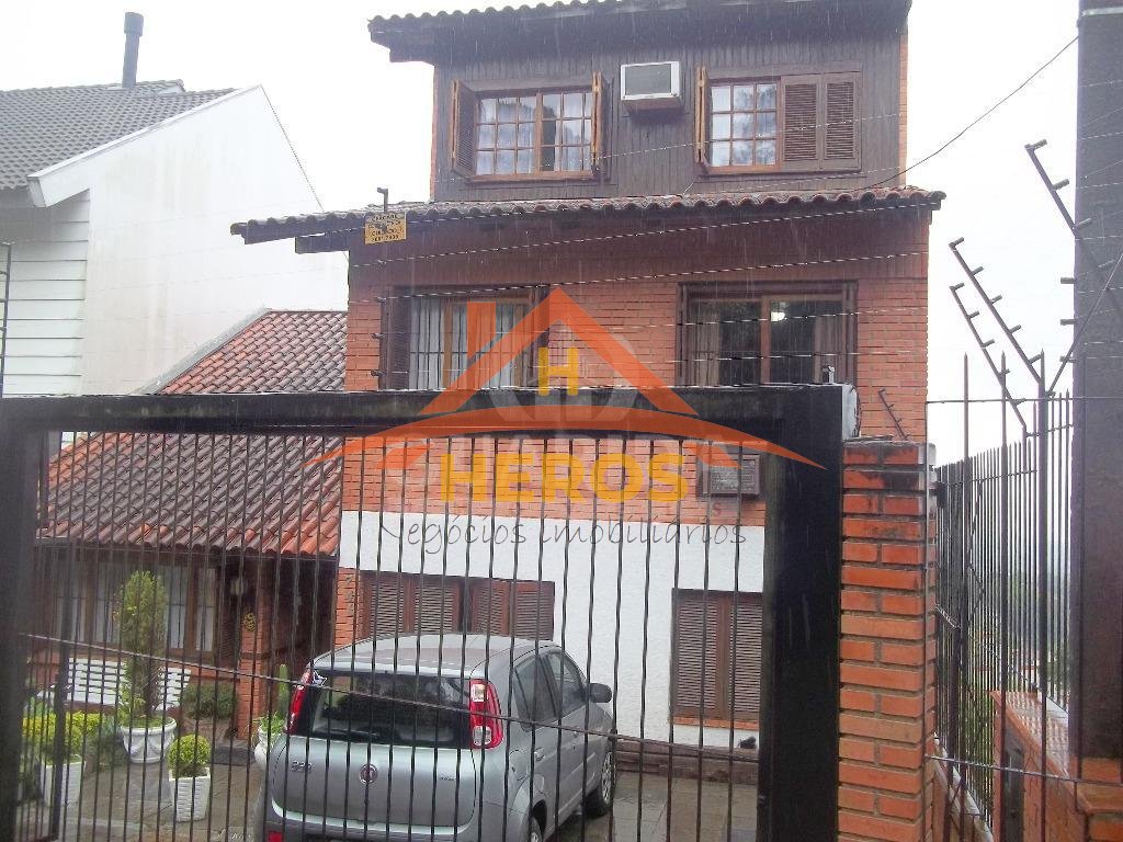 Casa 4 dorm, 450m², Teresópolis, R$ 780mil