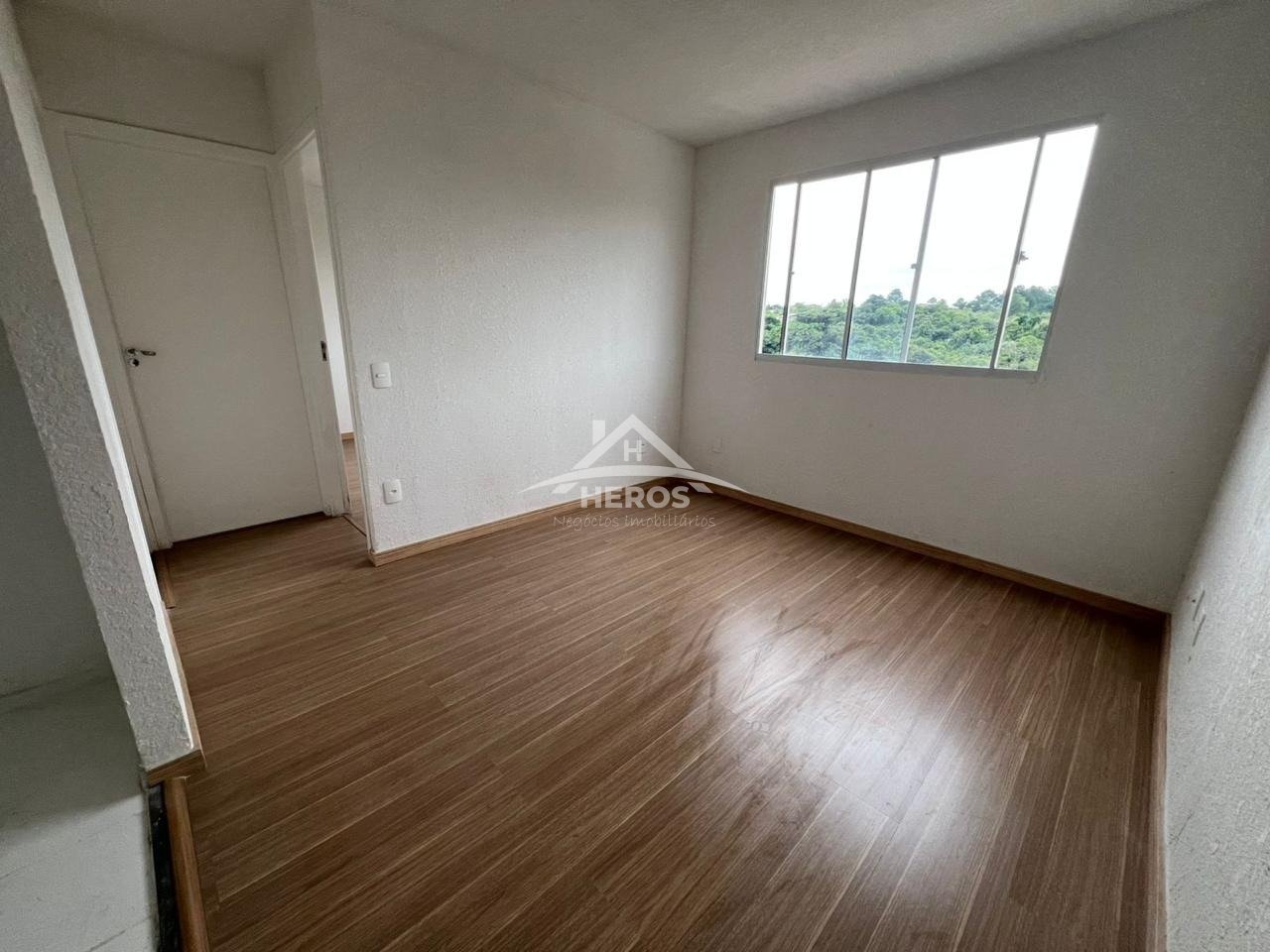 Aptº 2 dorm, Mário Quintana, R$195 mil