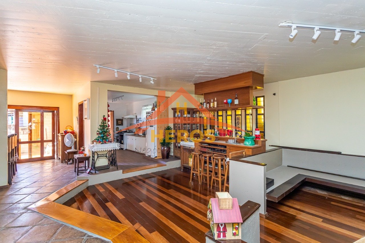 Casa 4 dorm, Nonoai, R$ 650mil