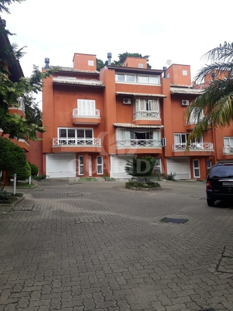 Casa cond 3 dorm Vila Assunção 254m² R$ 1,25milhão