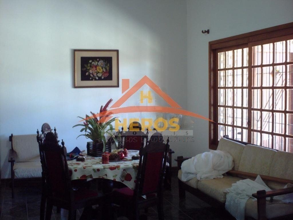 Casa 2 suítes, 200m², Aberta Morros, R$ 50mil