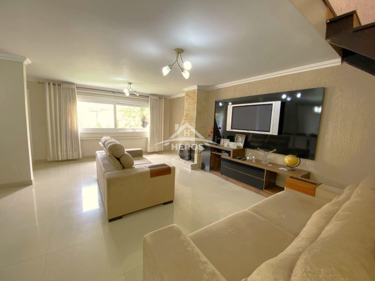 Casa 3 dorm, 268m², Ipanema, R$ 990mil