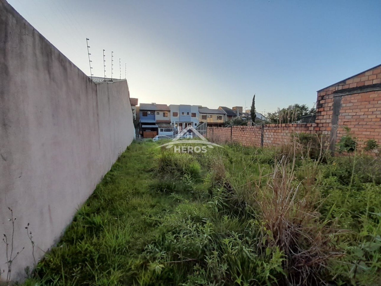 Terreno 200m² Guarujá Caminhos do Sol R$ 160mil