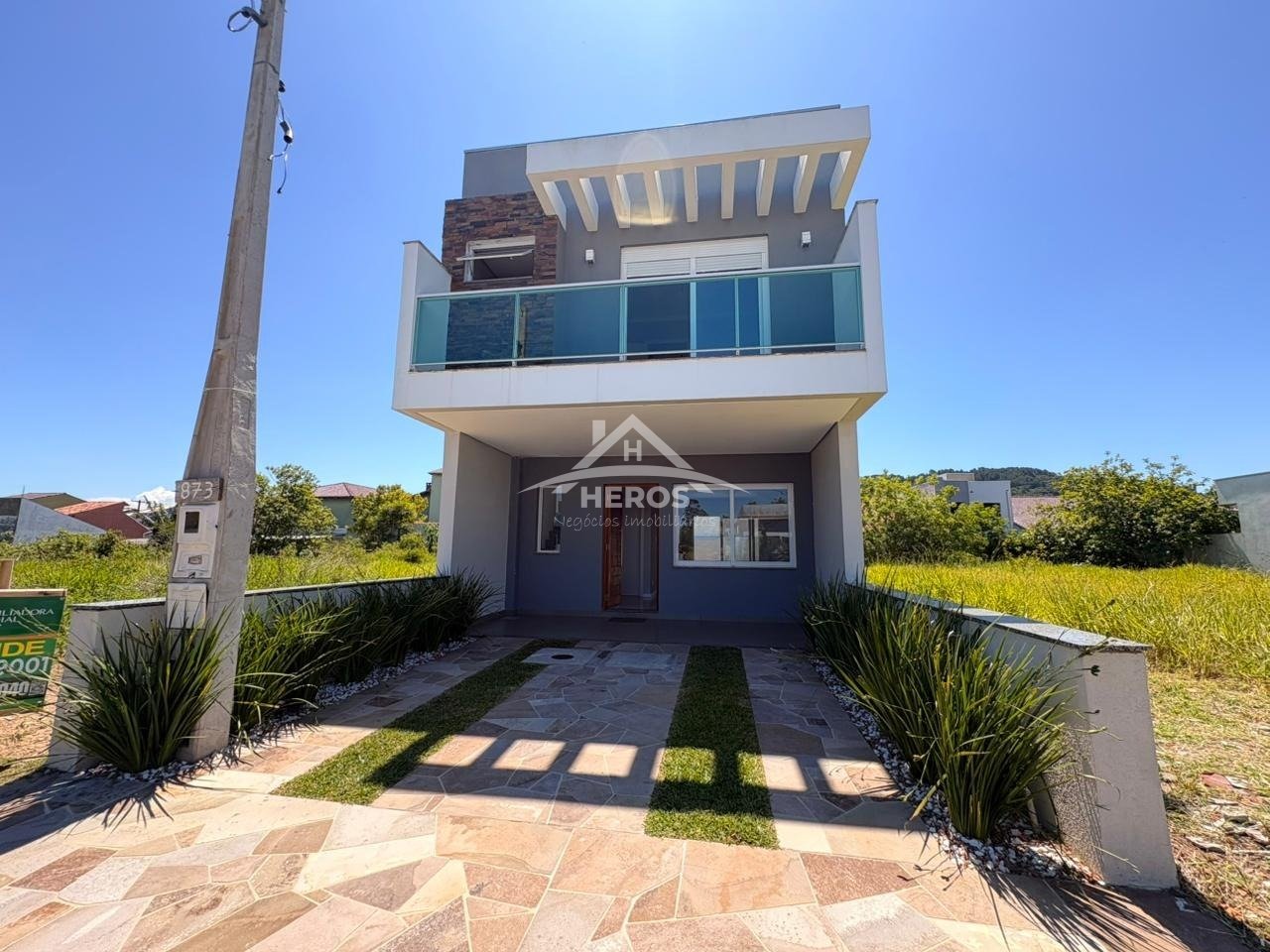 Casa 3 dorm, Hípica, 137m², R$ 725mil