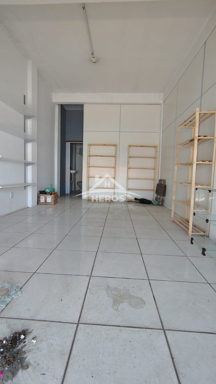 Prédio 549m²João Antônio  da Silveira; Restinga