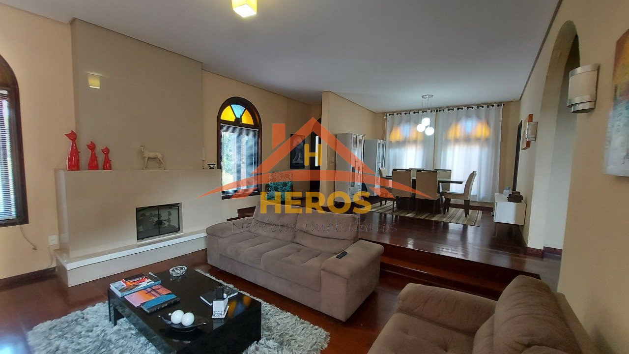 Casa 3 dorm, 258m², Guarujá, R$599,9mil