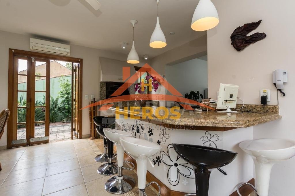 Casa 4 dor, 350m², Jardim Isabel, R$ 1,25milhão