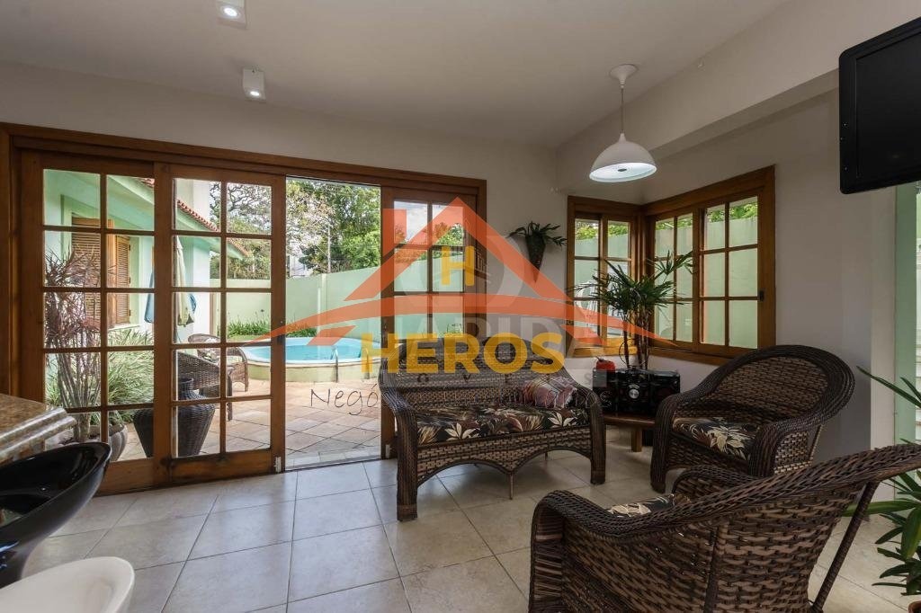 Casa 4 dor, 350m², Jardim Isabel, R$ 1,25milhão