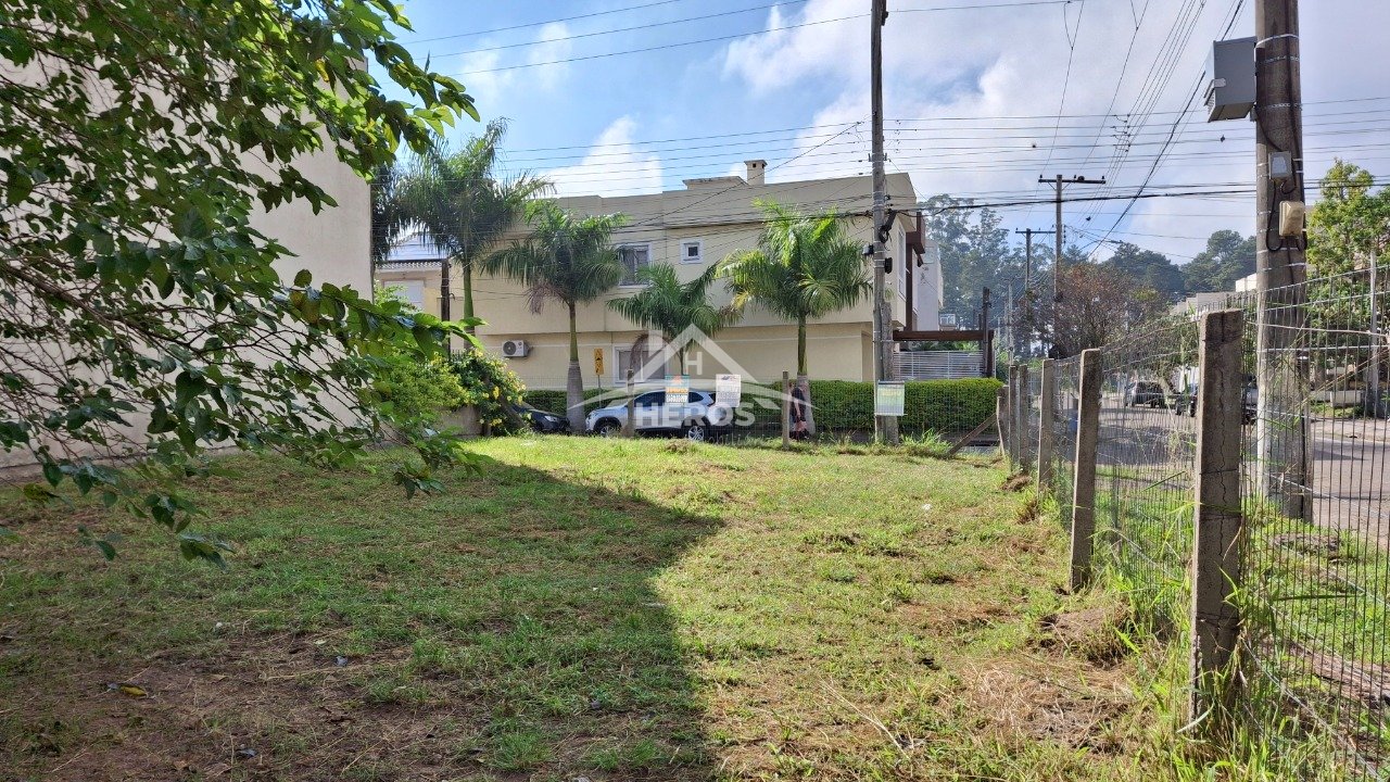 Terreno esquina, 200m², Jardins do Prado R$ 325 mi