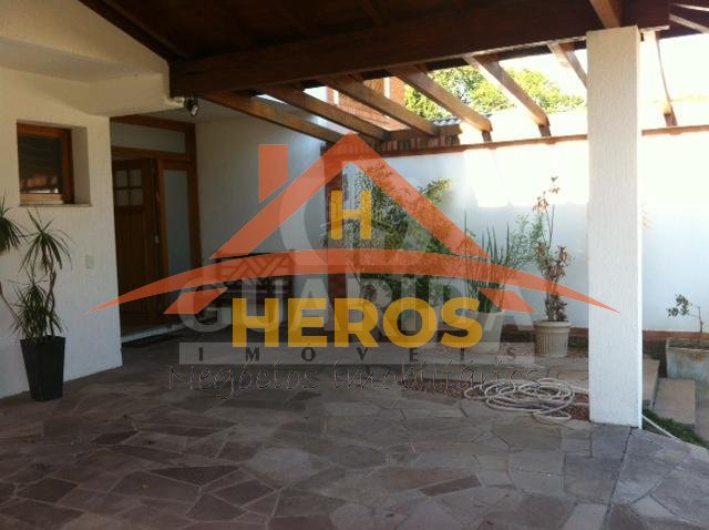 Casa cond 3 suítes, 245m², Terraville, R$ 750 mil