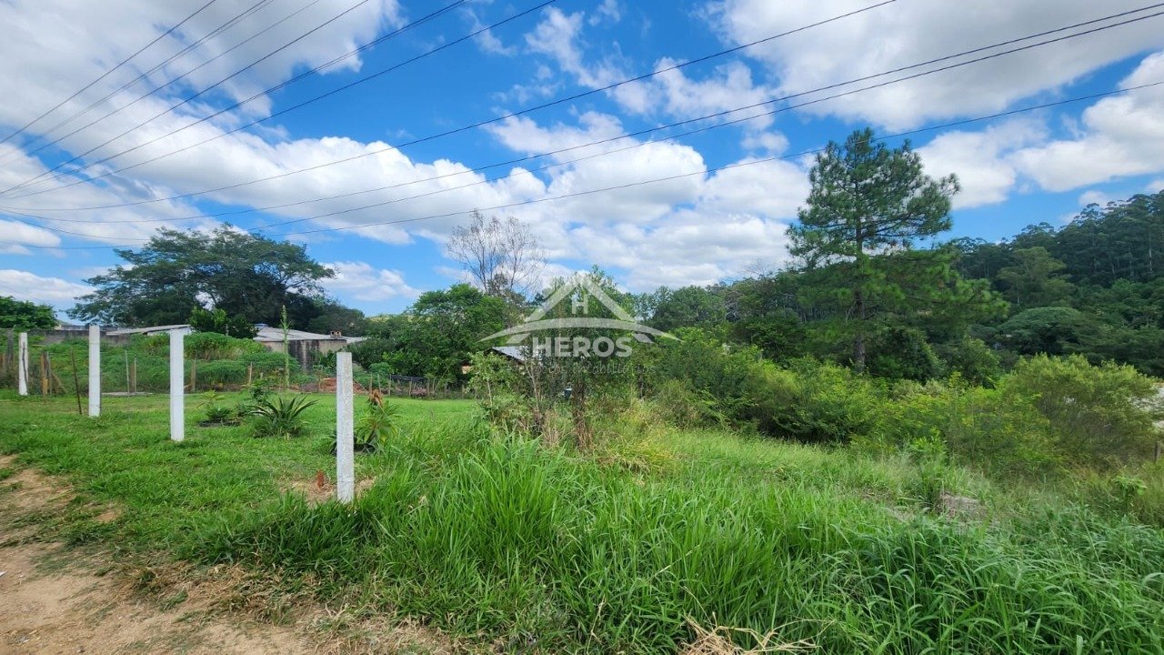 Terreno com 300m², R$68mil; João Antônio Silveira