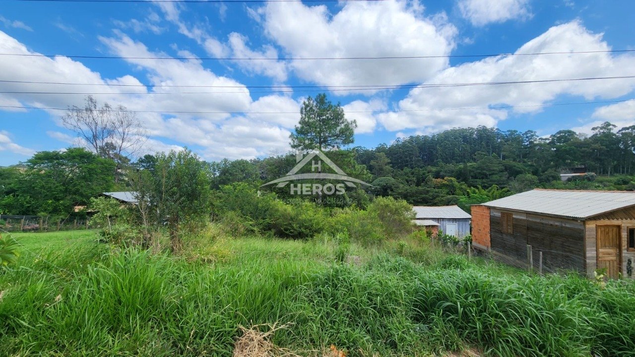 Terreno com 300m², R$68mil; João Antônio Silveira