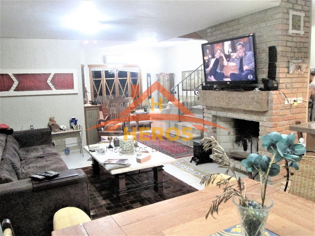 Casa  condomínio, 250m², Ipanema, R$1,2milhão