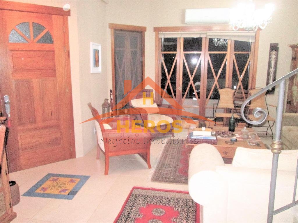 Casa  condomínio, 250m², Ipanema, R$1,2milhão