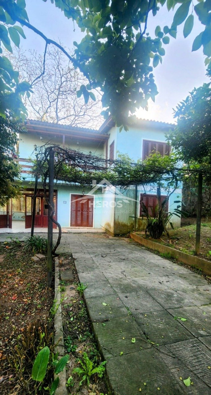Casa 2 dorm e edícula, 176m², Hípica, R$450mil