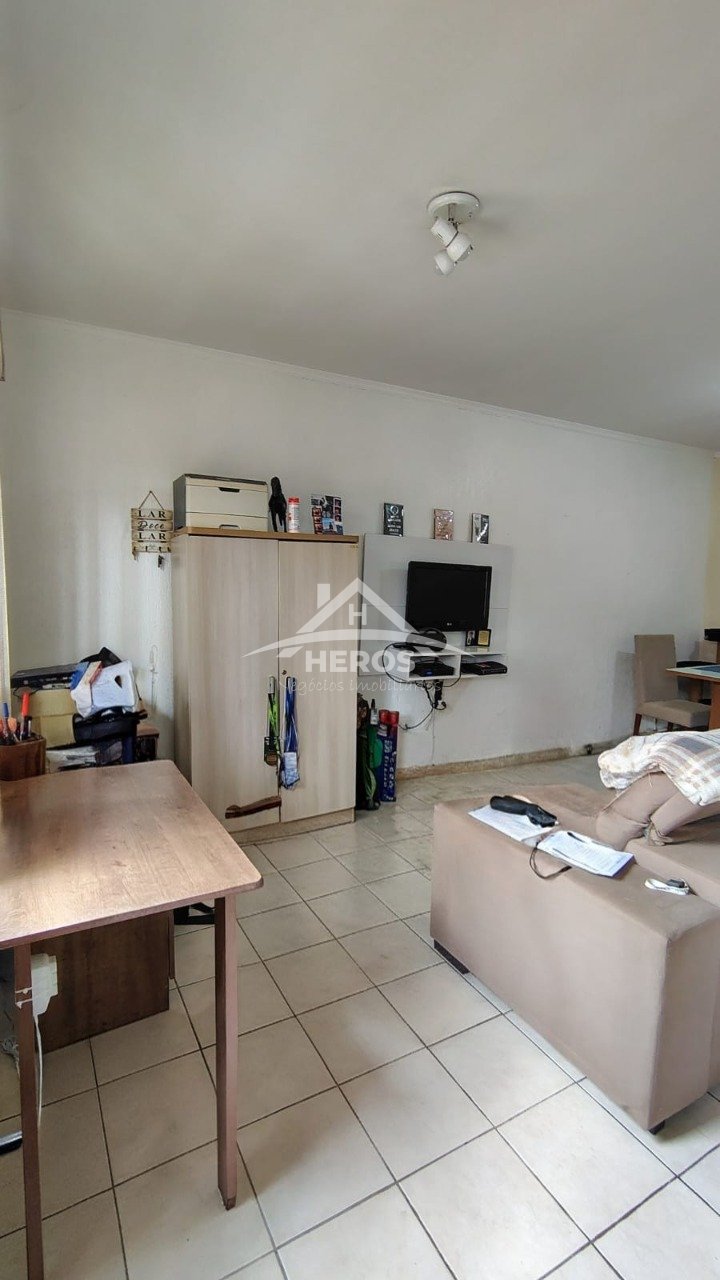 Casa cond, 106m², Hípica, R$320mil