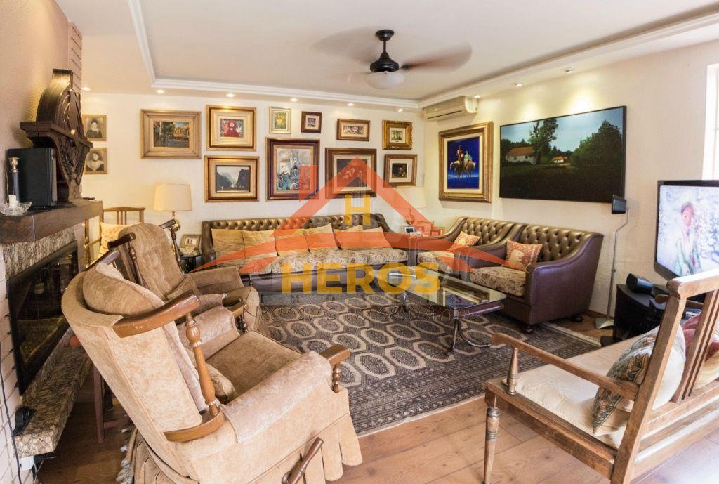 Casa 3 dorm, 330m² Aberta dos Morros R$ 1,16milhão