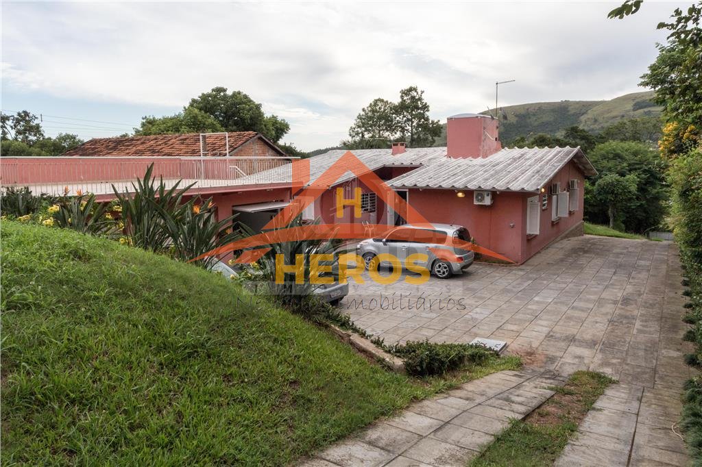 Casa 3 dorm, 330m² Aberta dos Morros R$ 1,16milhão