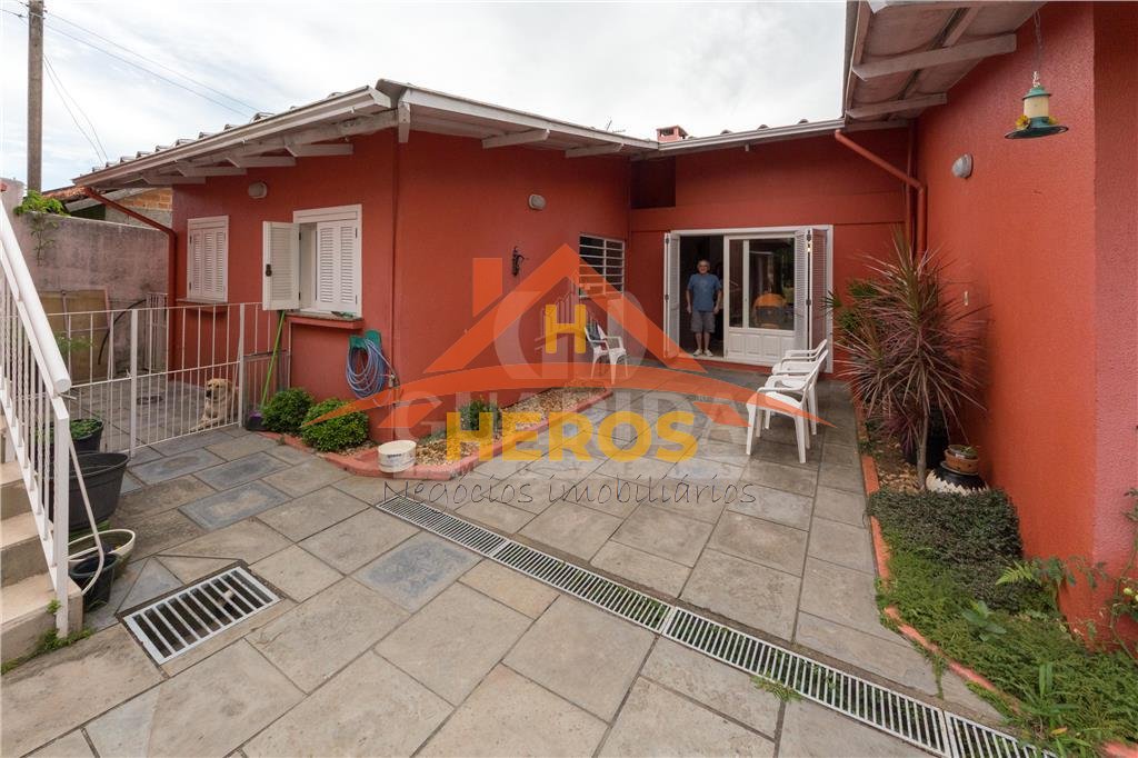 Casa 3 dorm, 330m² Aberta dos Morros R$ 1,16milhão