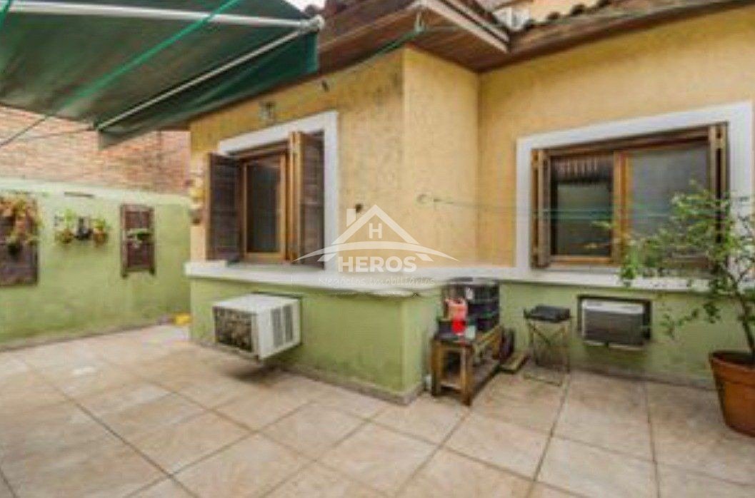 Casa 3 quartos à venda no cond. Jardins do Prado