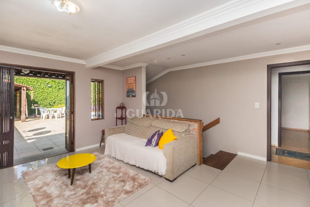 Casa 3 dorm, Ipanema, 246m², R$ 789mil
