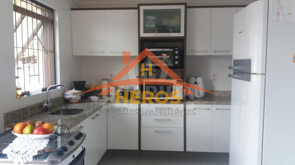 Casa 3 dorm, 280m², Ipanema, R$  1,1 milhão