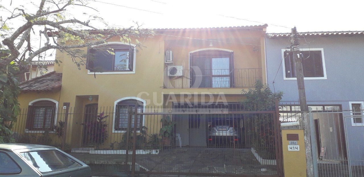 Casa 3 suítes, 330m², Aberta Morros, R$ 1,1 milhão