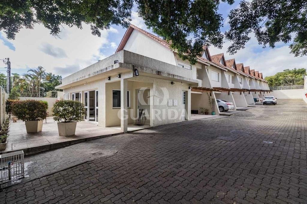 Casa a venda em condomínio na tristeza