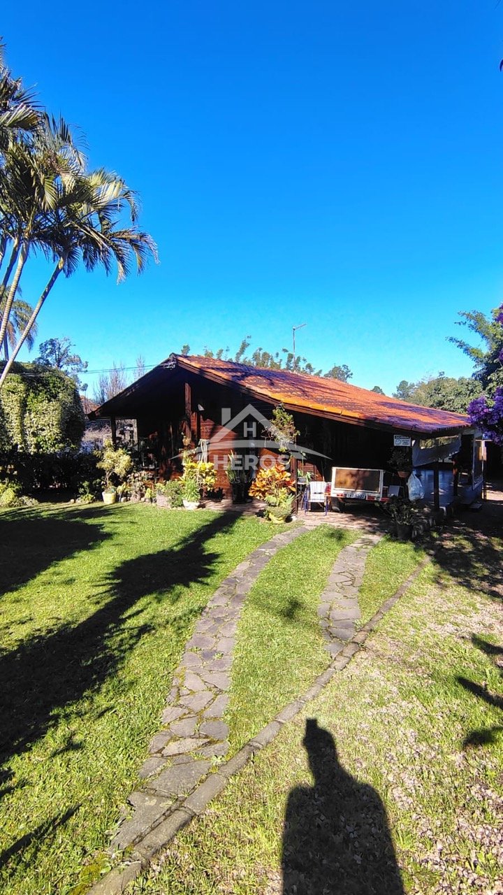 Sítio; Com 05 dorm; edícula ; Chapéu do Sol;430mil