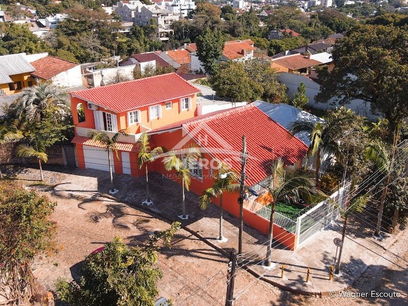 Casa de 197m² no Teresópolis