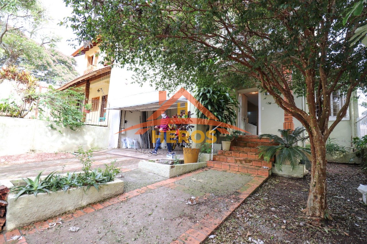 Casa 3 dorm, 288m²,  Ipanema, R$ 580mil
