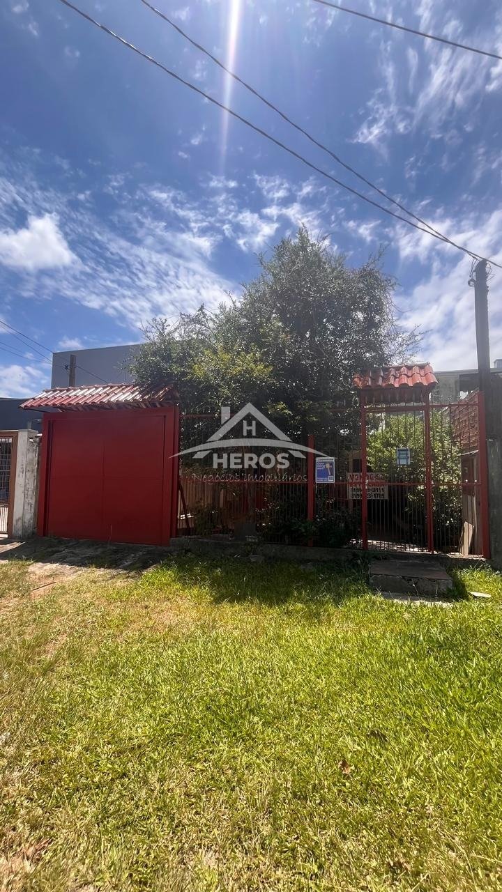 Casa 2 Dormitórios no Morro Santana