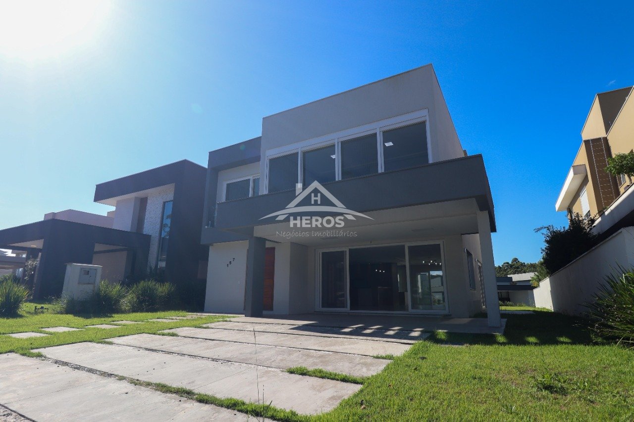 Casa cond, 3 suítes, Alphaville, R$ 1,99 milhão
