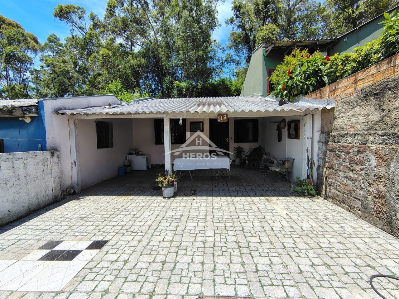 Casa térrea 02 dormitórios, pátio,Viamão,180mil