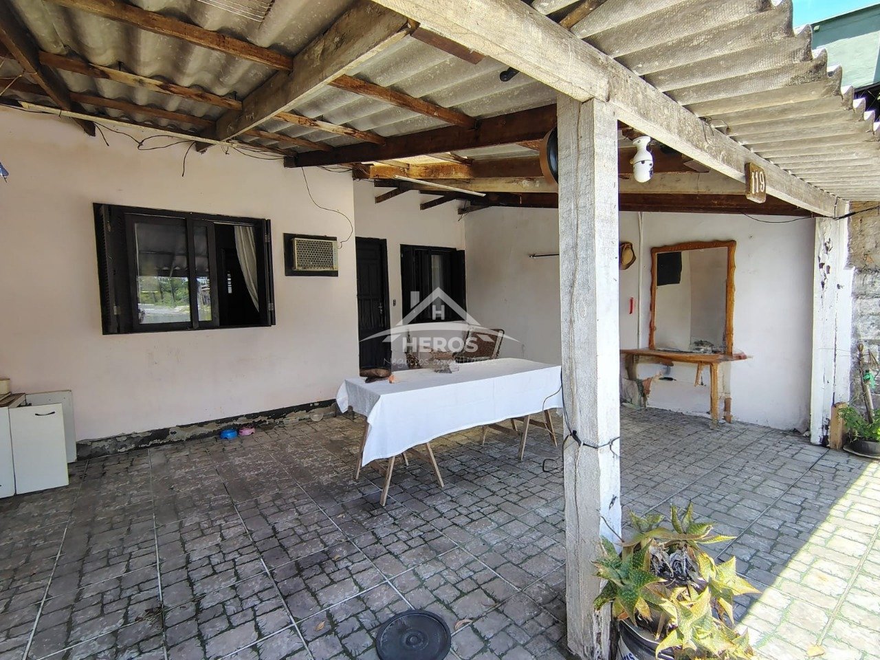 Casa térrea 02 dormitórios, pátio,Viamão,180mil
