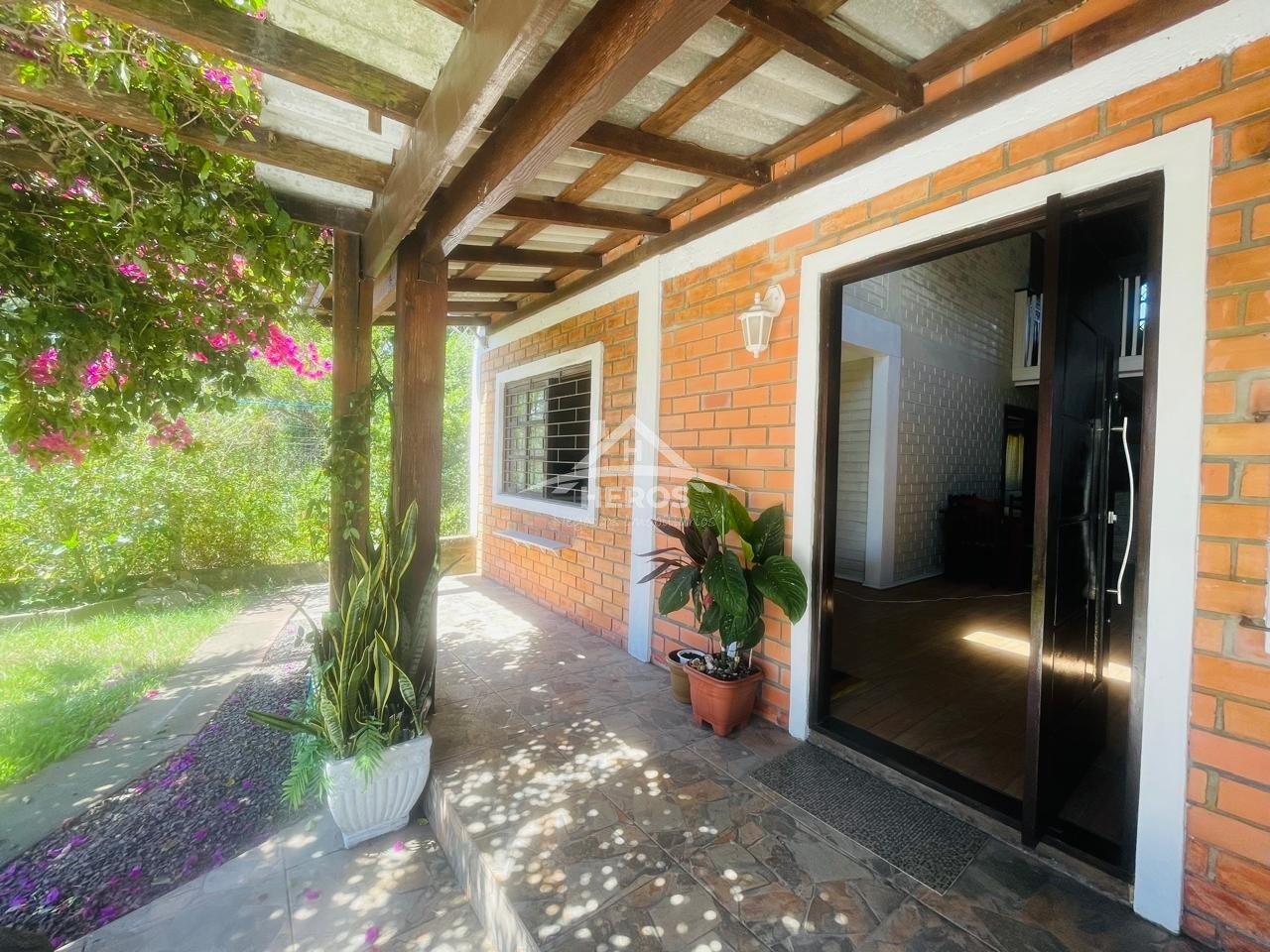 Casa 2 dorm, Tramandai, 176m², R$ 276 mil