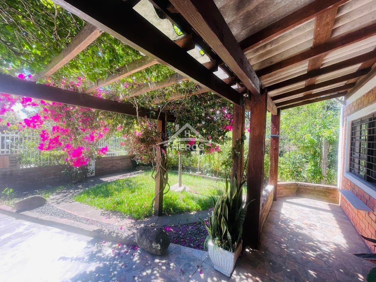 Casa 2 dorm, Tramandai, 176m², R$ 276 mil