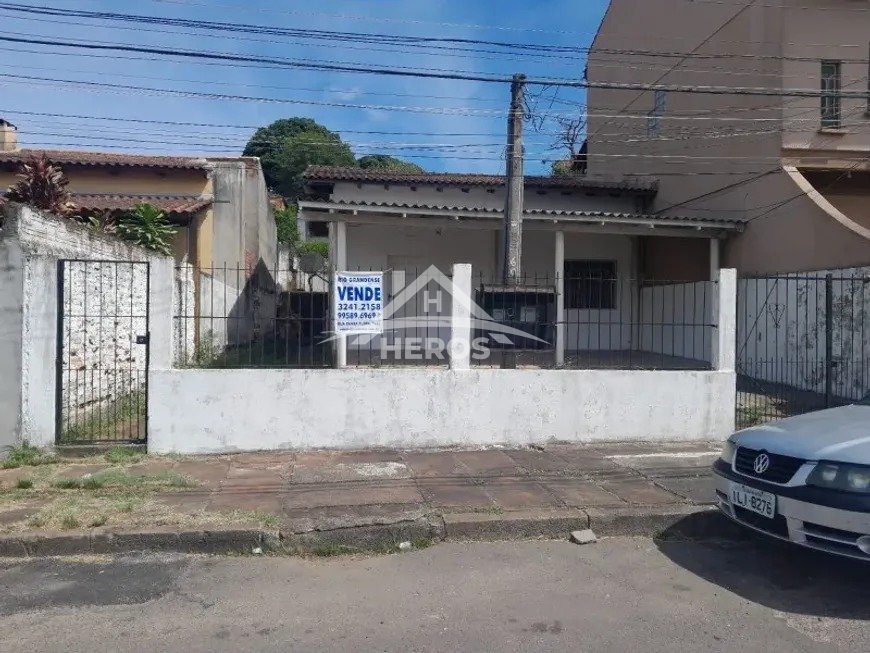 Casa térrea, 02 dorm, edícula, Cavalhada, R$300mil