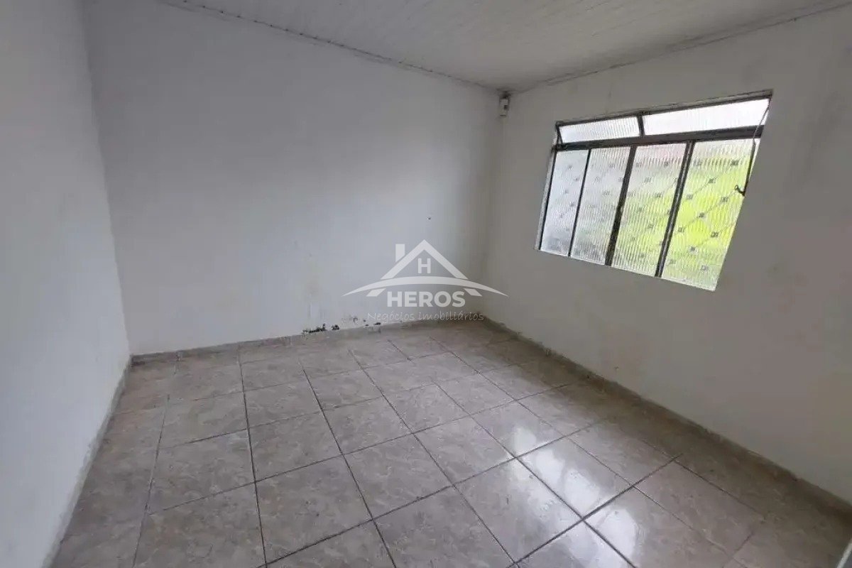 Casa térrea, 02 dorm, edícula, Cavalhada, R$300mil