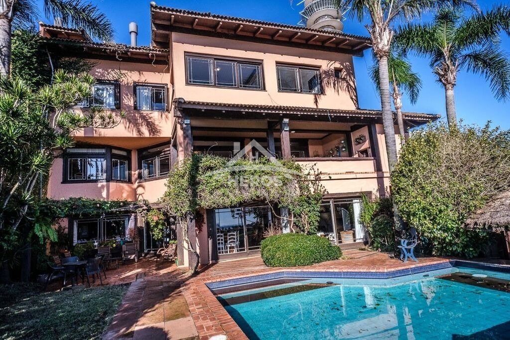 Casa 5 suítes, 646m², Santa Teresa, R$ 3,95milhões