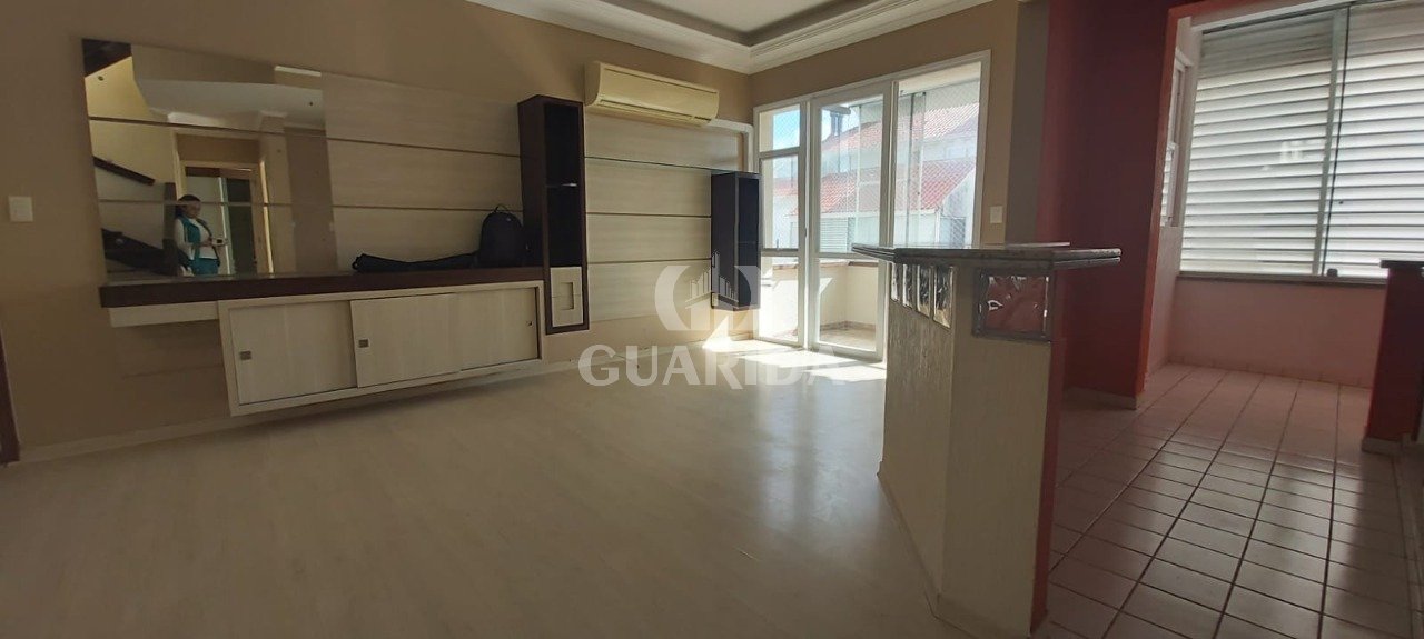 Cobertura 2 dorm. 129m², Cavalhada, R$ 470mil